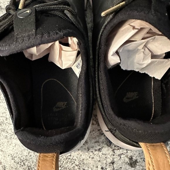 NIKE Roche 2 premium leather black men's sneaker.  9.5 - Picture 9 of 10